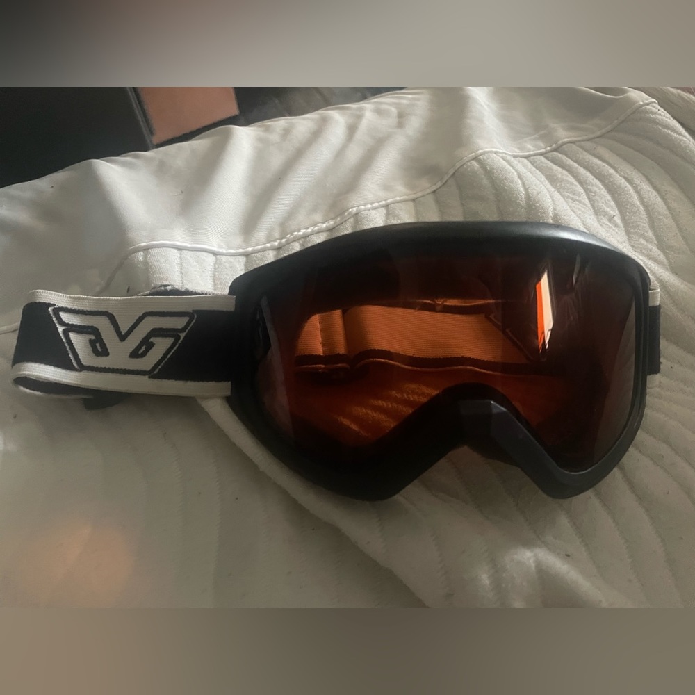 Snow googles